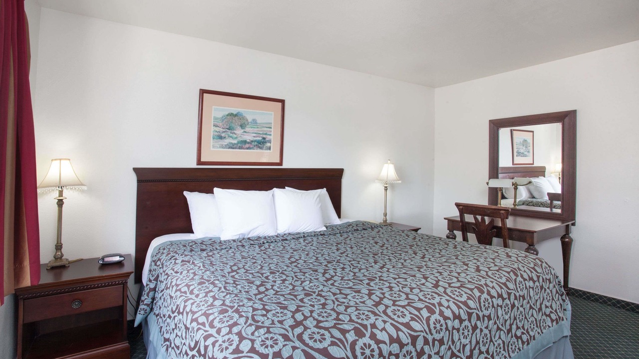 Photo of Bedroom in Orange