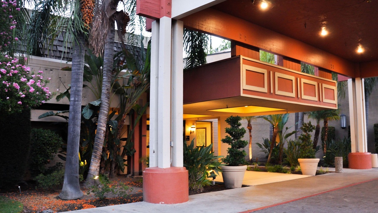 Photo of Outdoor in Raisin