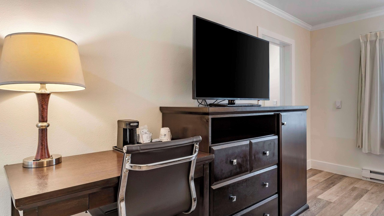 Photo of Bedroom in Northwest Carmel