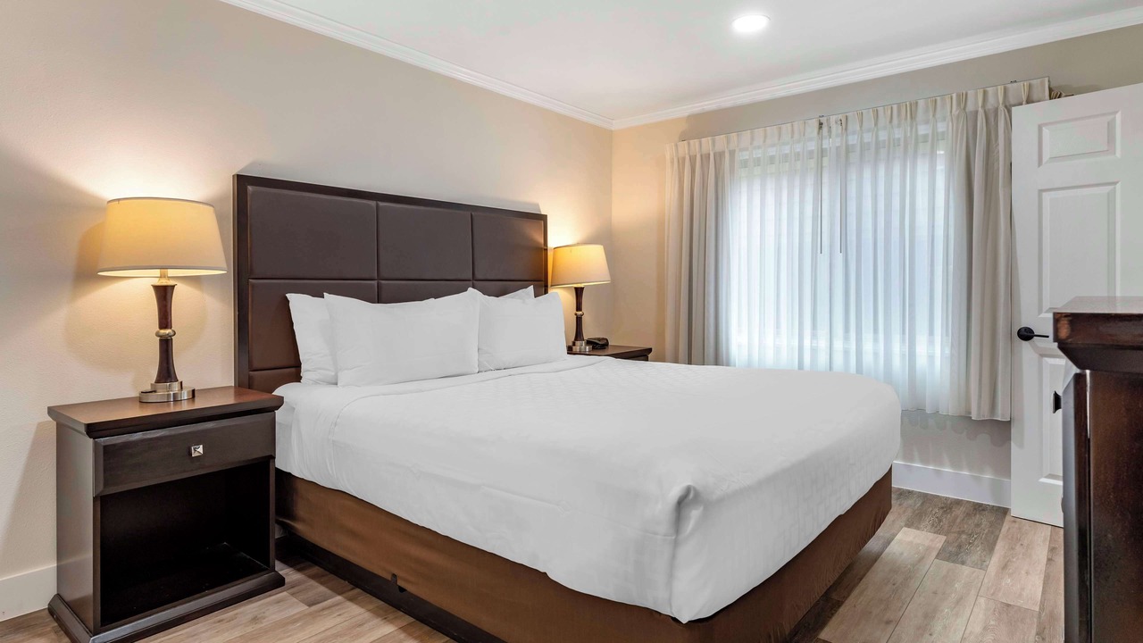 Photo of Bedroom in Northwest Carmel