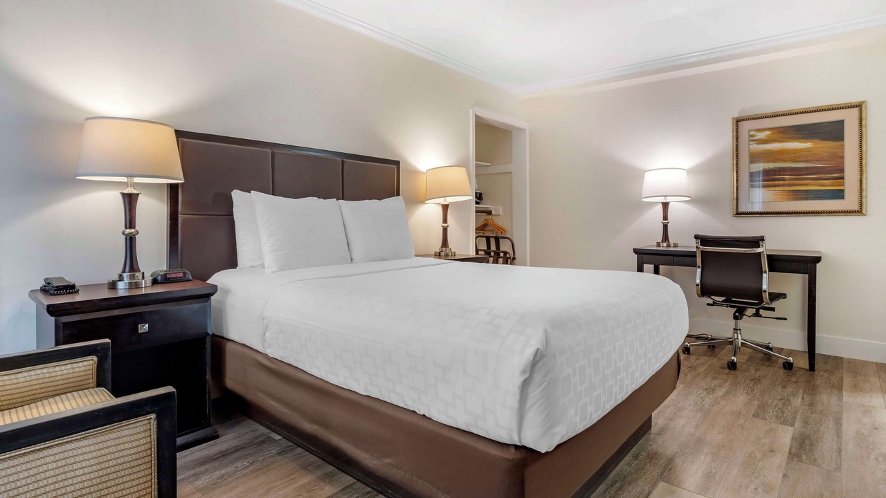 Photo of Bedroom in Northwest Carmel
