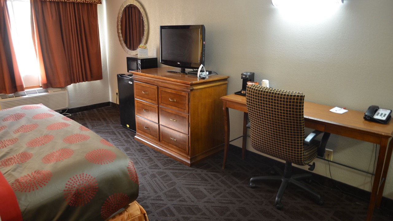 Photo of Bedroom in Barstow