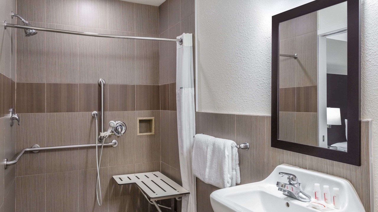 Photo of Bathroom in North Fremont Street