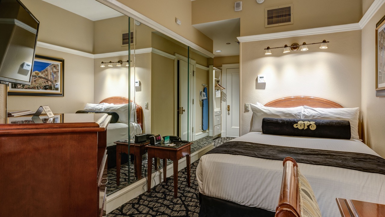 Photo of Bedroom in Gaslamp Quarter