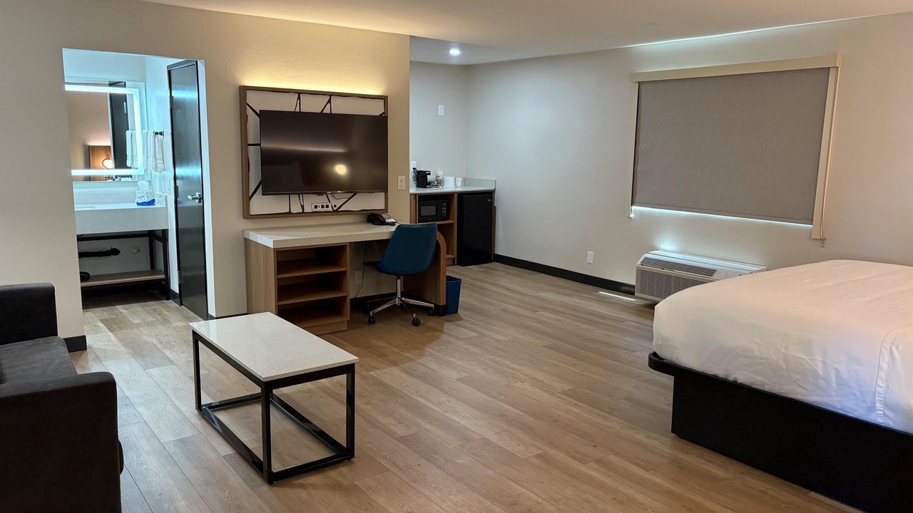 Photo of Bedroom in Bay Park