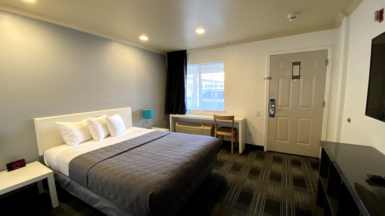 Photo of Bedroom in Daly City