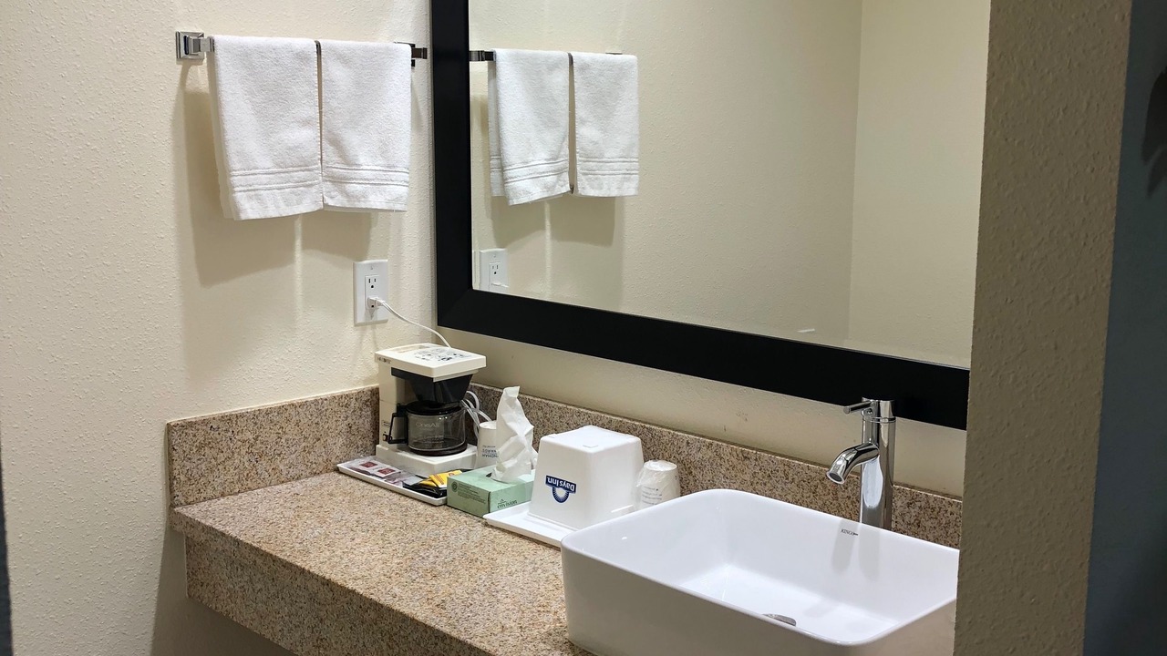 Photo of Bathroom in Oroville