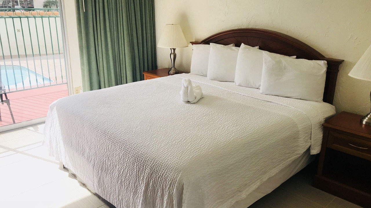 Photo of Bedroom in Midway District