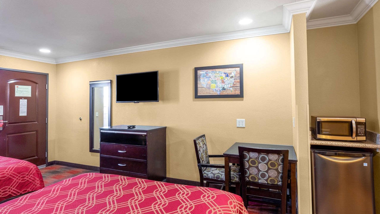 Photo of Bedroom in Central Escondido