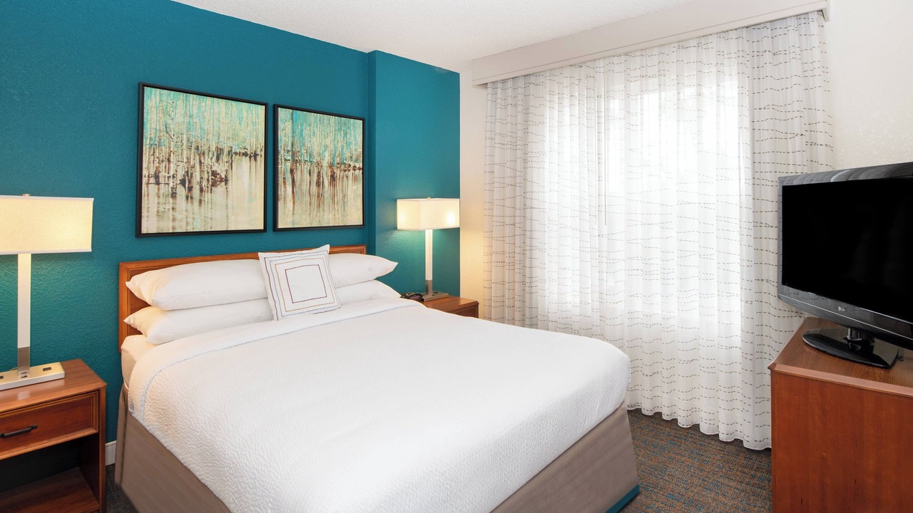 Photo of Bedroom in Newark