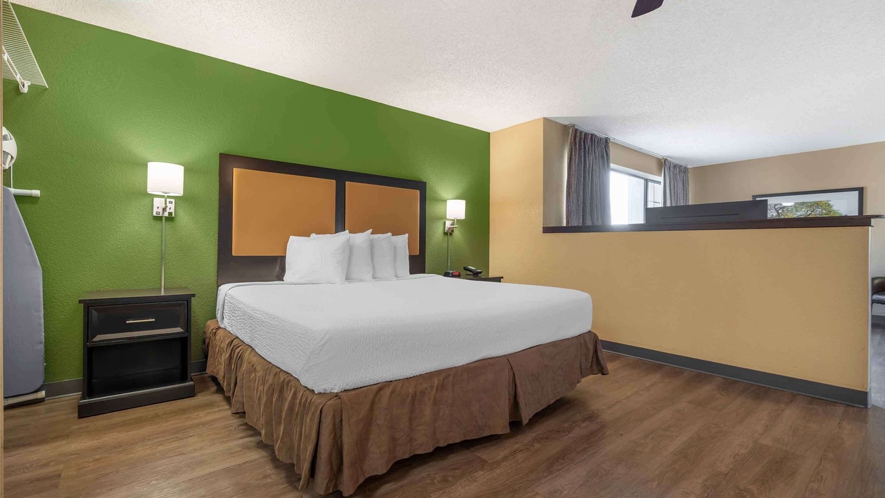 Photo of Bedroom in Folsom Road
