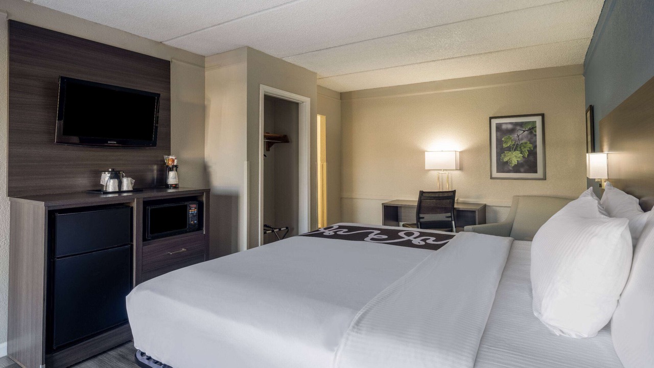 Photo of Bedroom in Foothill Farms