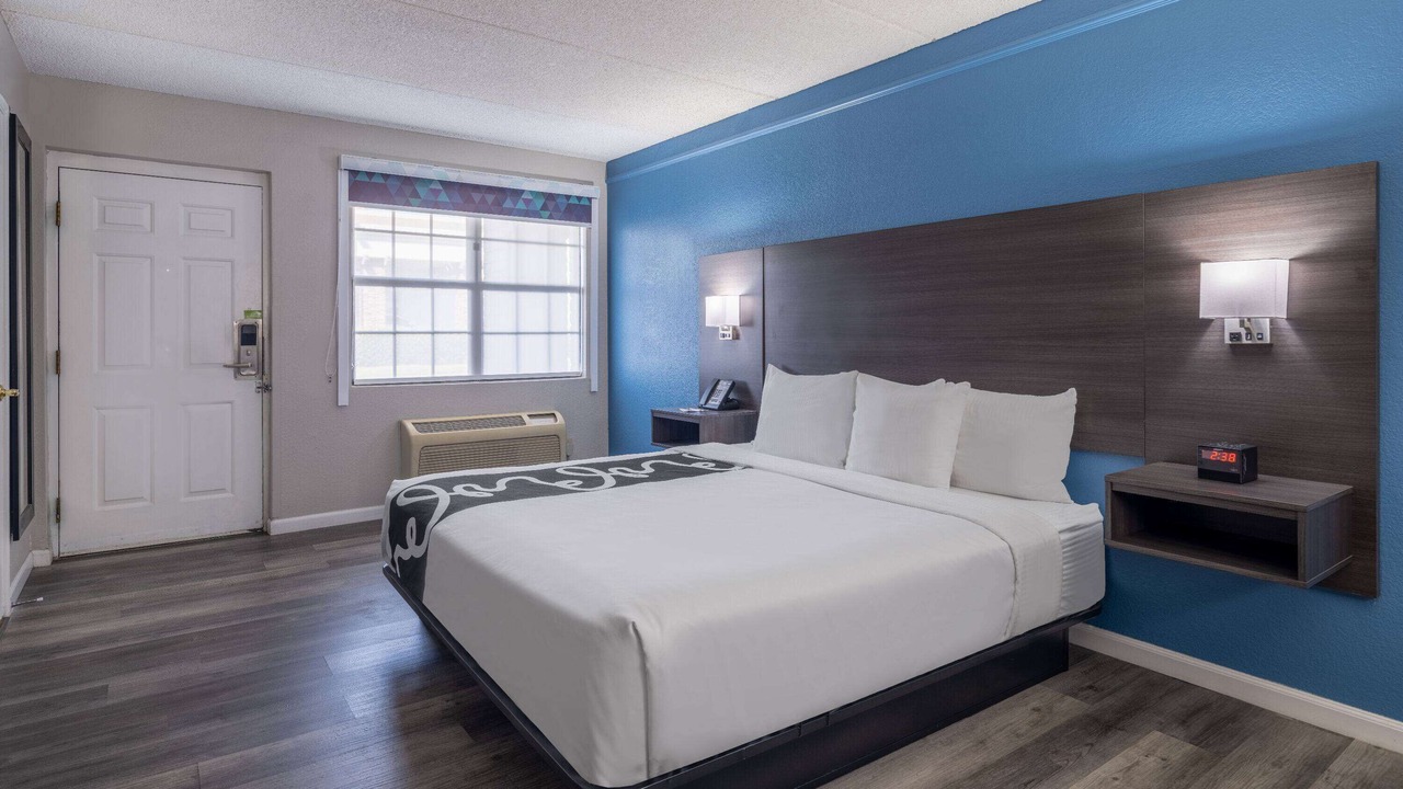 Photo of Bedroom in Foothill Farms