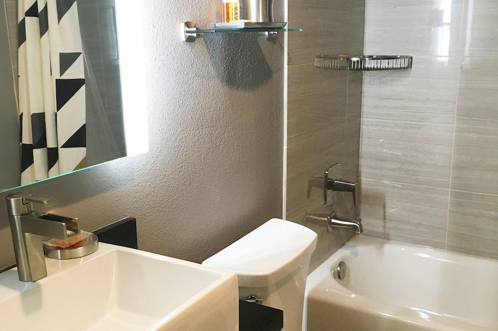 Photo of Bathroom in Arden-Arcade