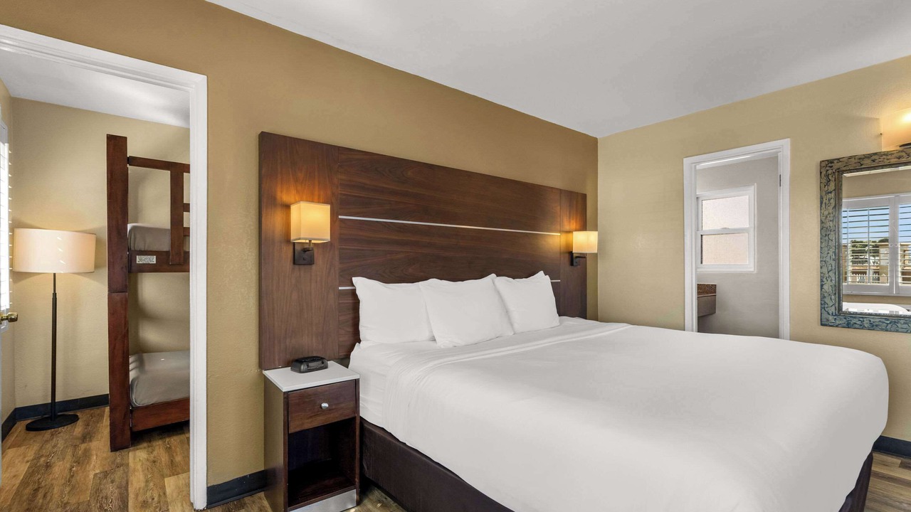 Photo of Bedroom in Roseville - Fleet Ridge