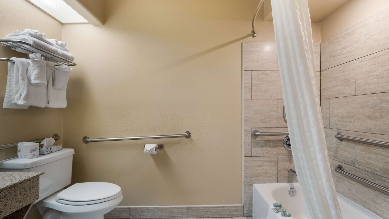 Photo of Bathroom in North Broadway