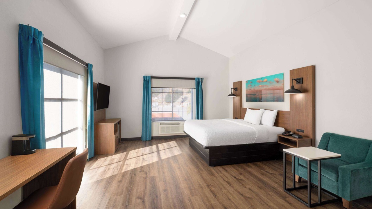 Photo of Bedroom in Rancho Penasquitos