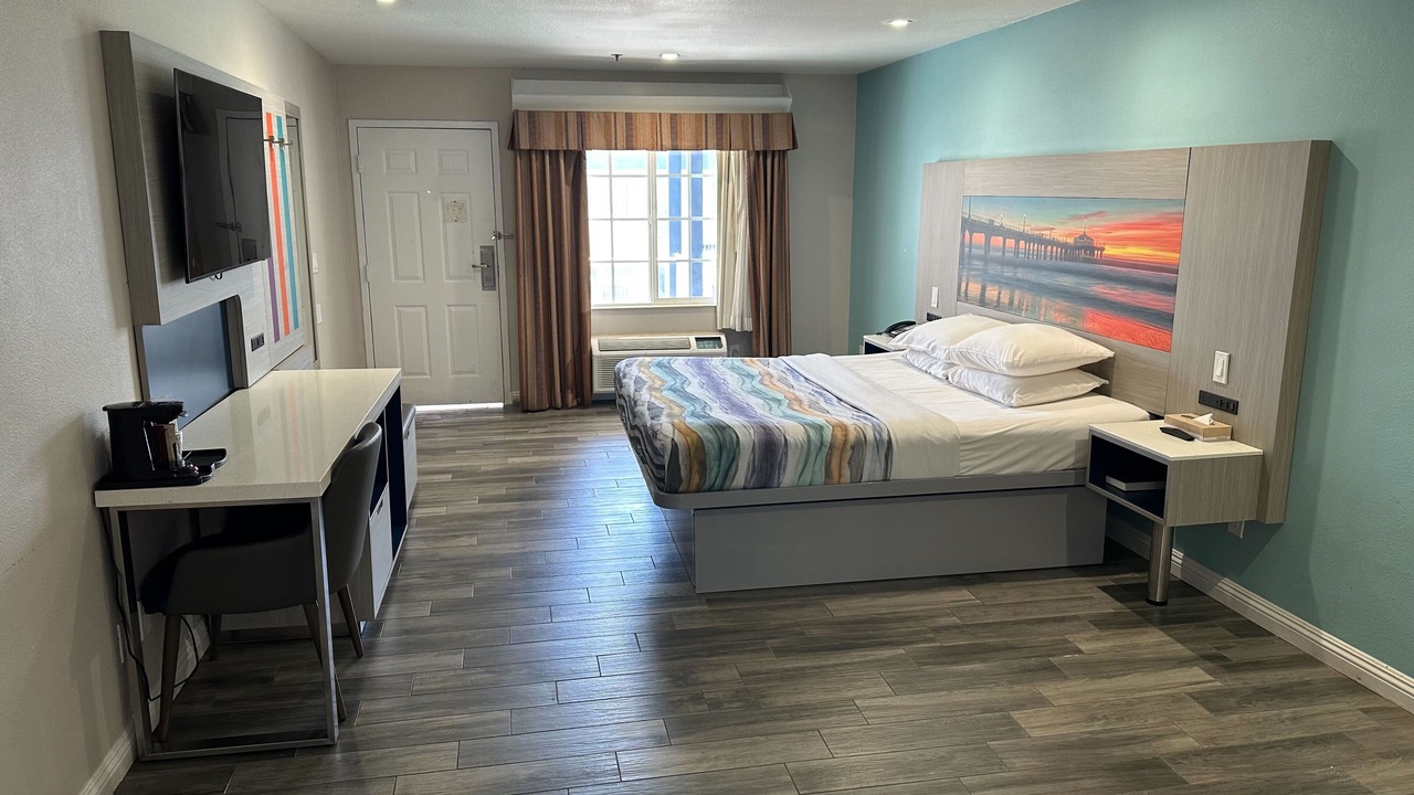 Photo of Bedroom in Manhattan Beach