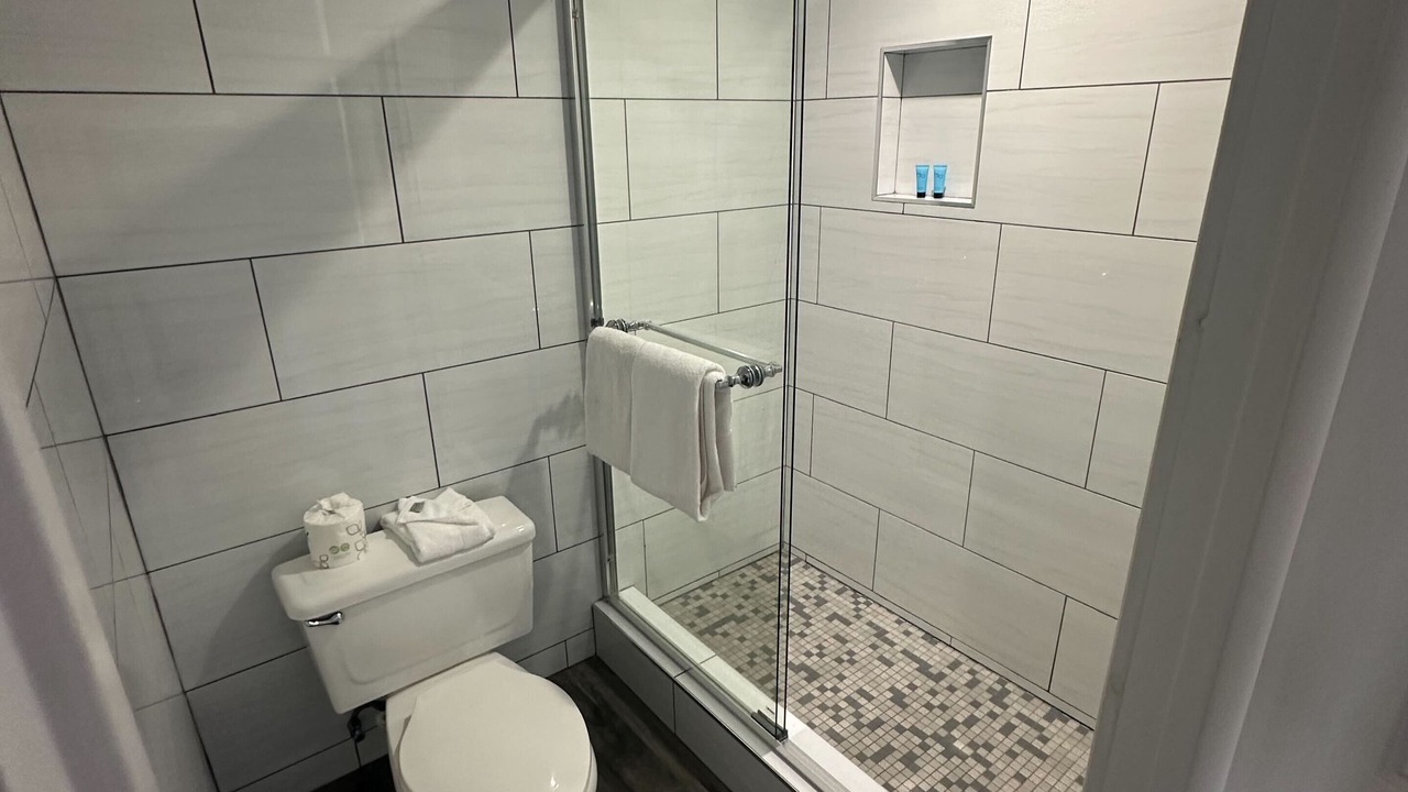 Photo of Bathroom in Manhattan Beach