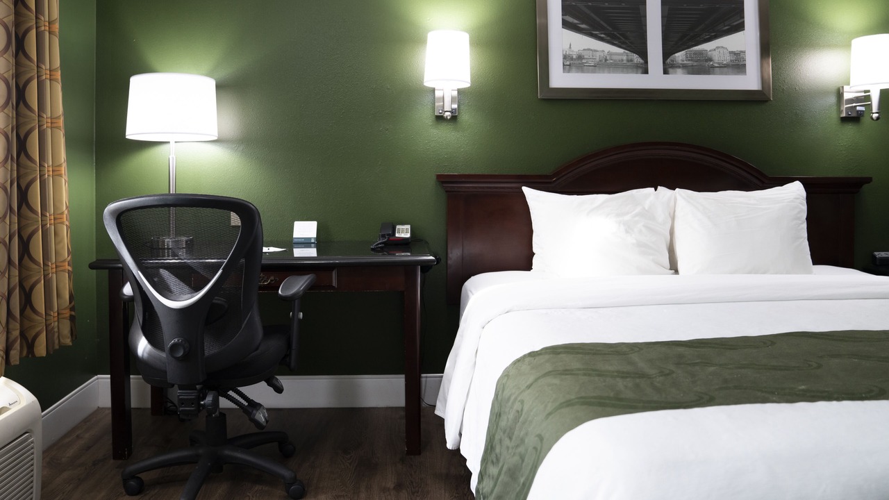 Photo of Bedroom in Hemet