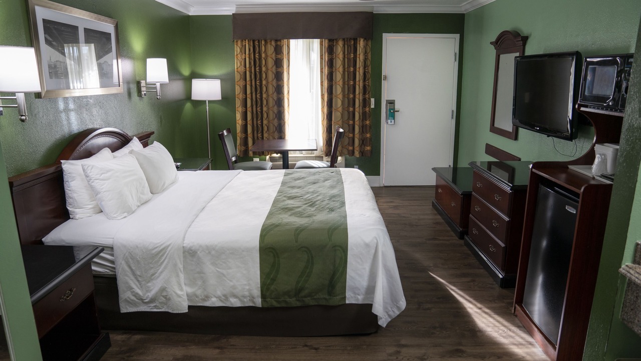 Photo of Bedroom in Hemet