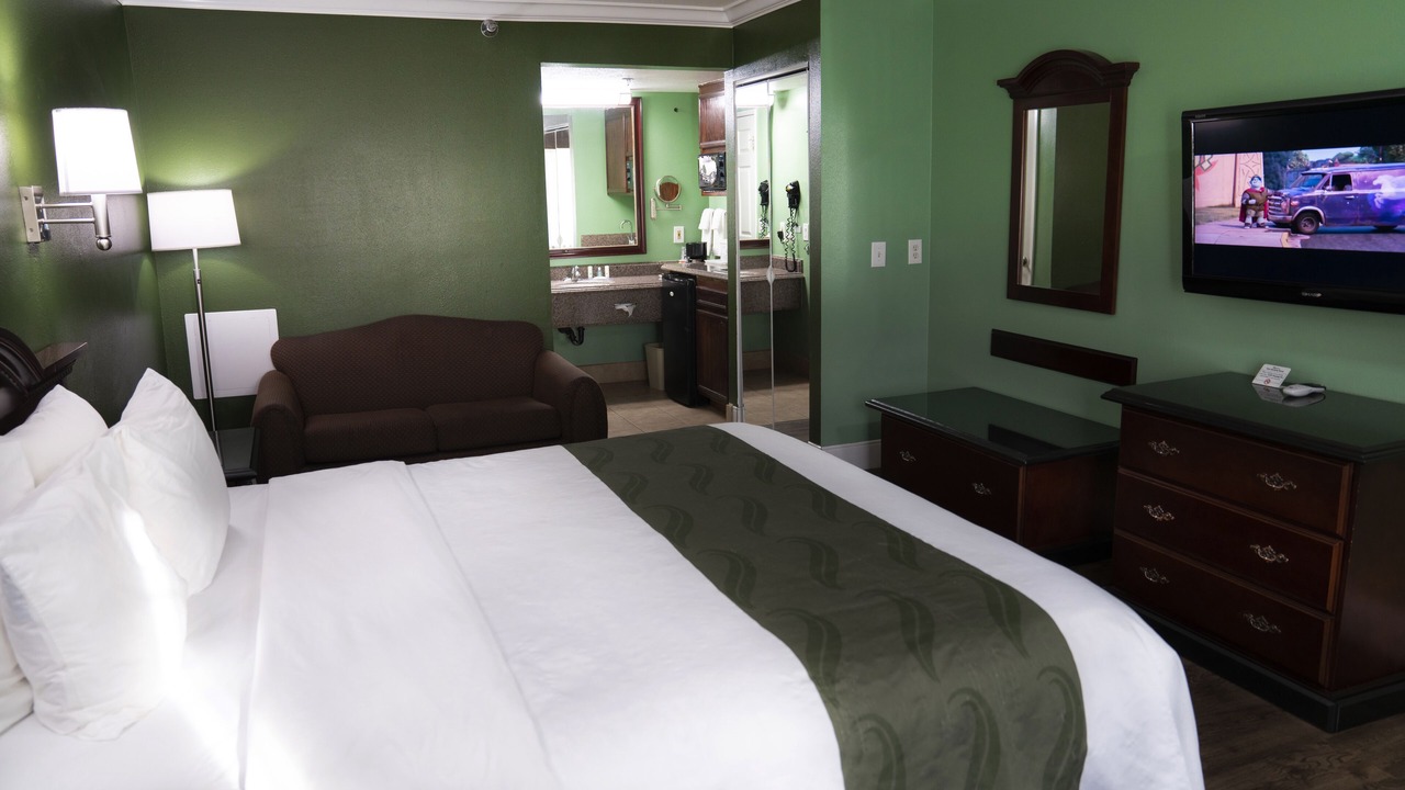 Photo of Bedroom in Hemet