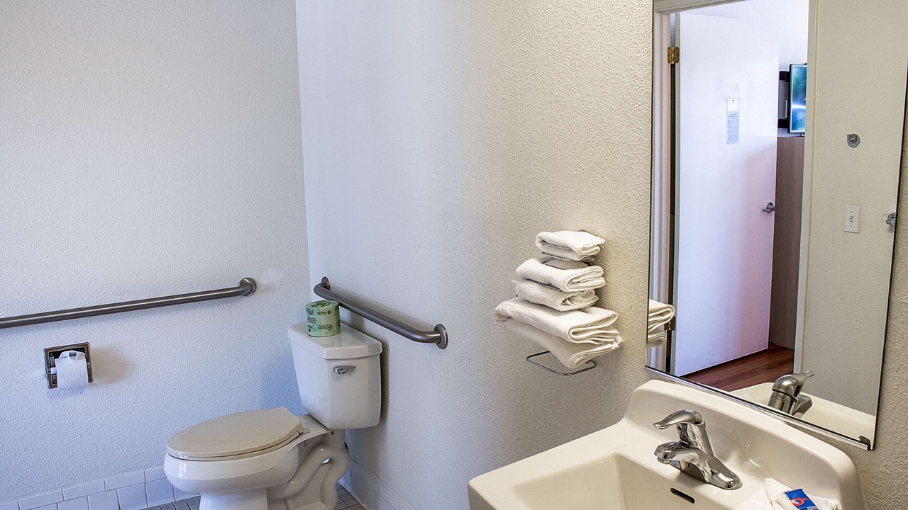 Photo of Bathroom in Ukiah