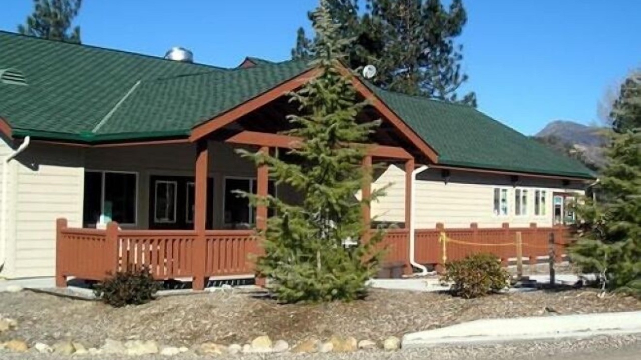 Photo of Buildings in Descanso