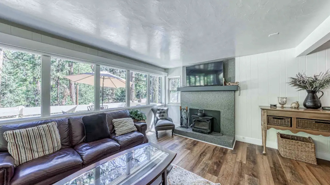 Photo of Livingroom in Sierra Cedars