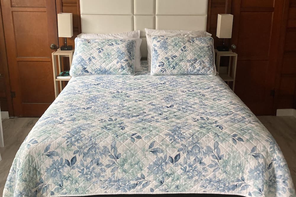 Photo of Bedroom in Ocean Beach