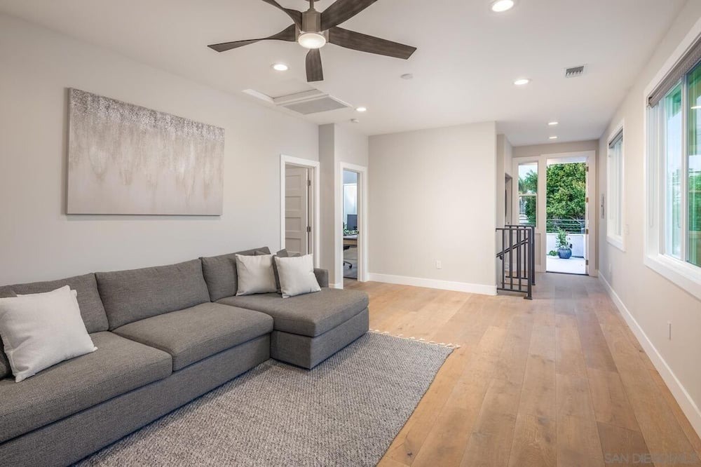 Photo of Livingroom in Loma Portal