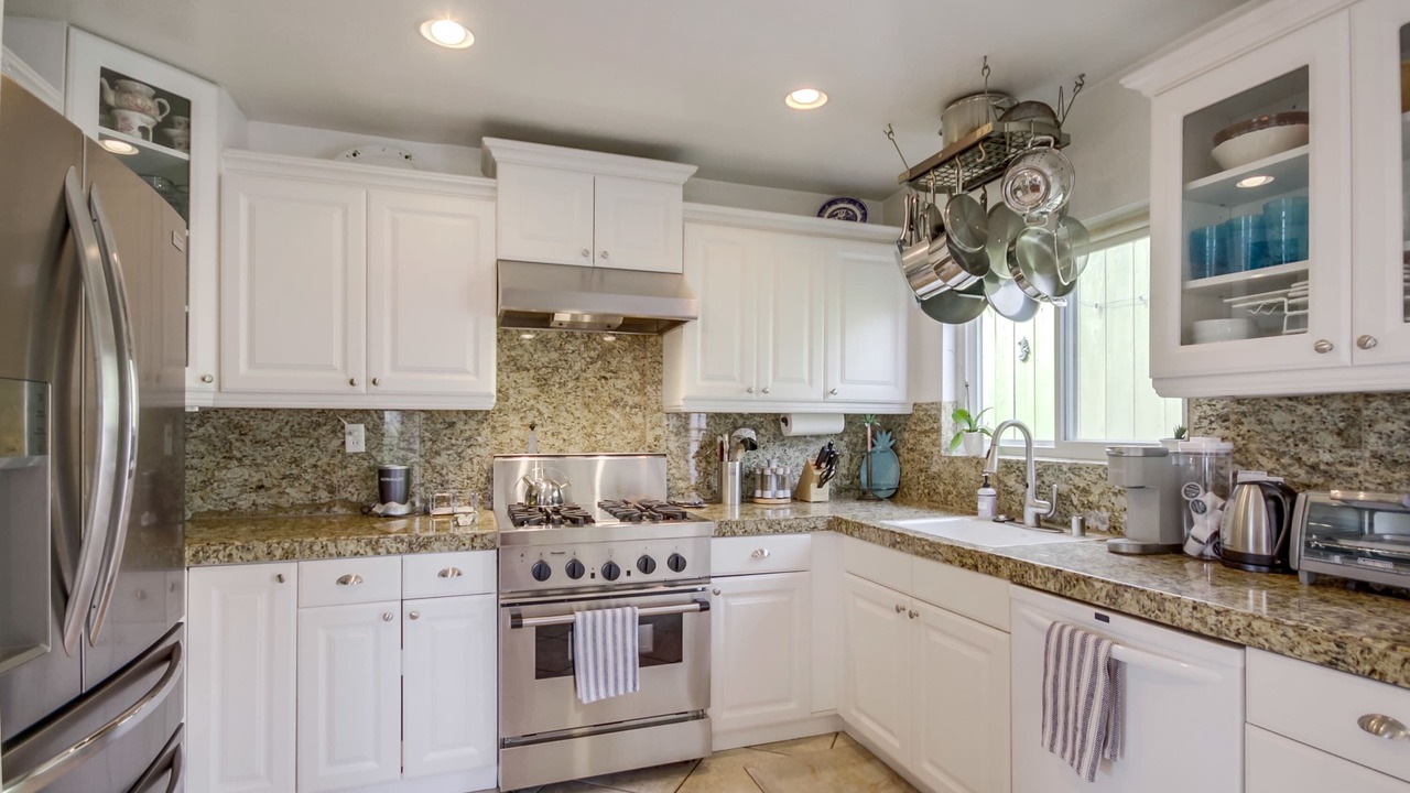 Photo of Kitchen in Loma Portal