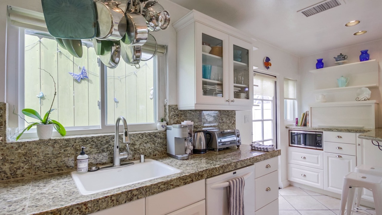 Photo of Kitchen in Loma Portal