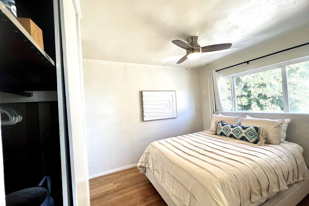 Photo of Bedroom in Middletown