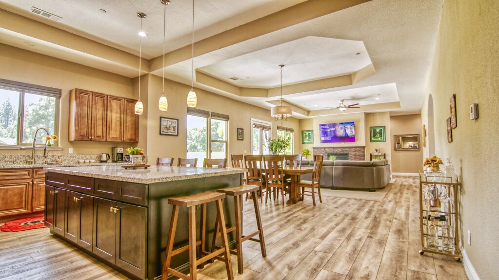 Photo of Kitchen in Groveland