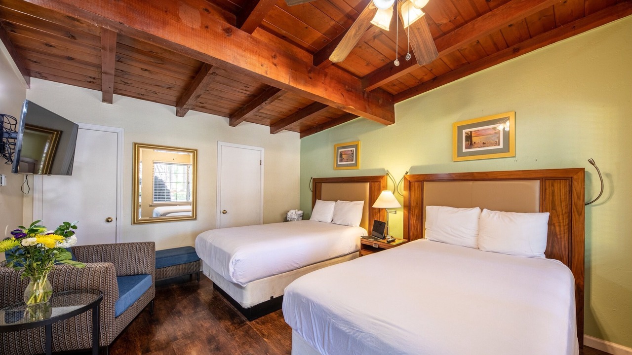 Photo of Bedroom in Tahoe Island