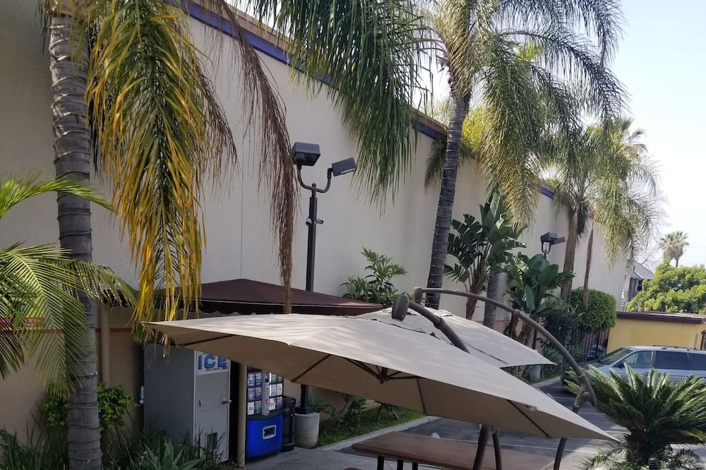 Photo of Patio Balcony in Pico-Union