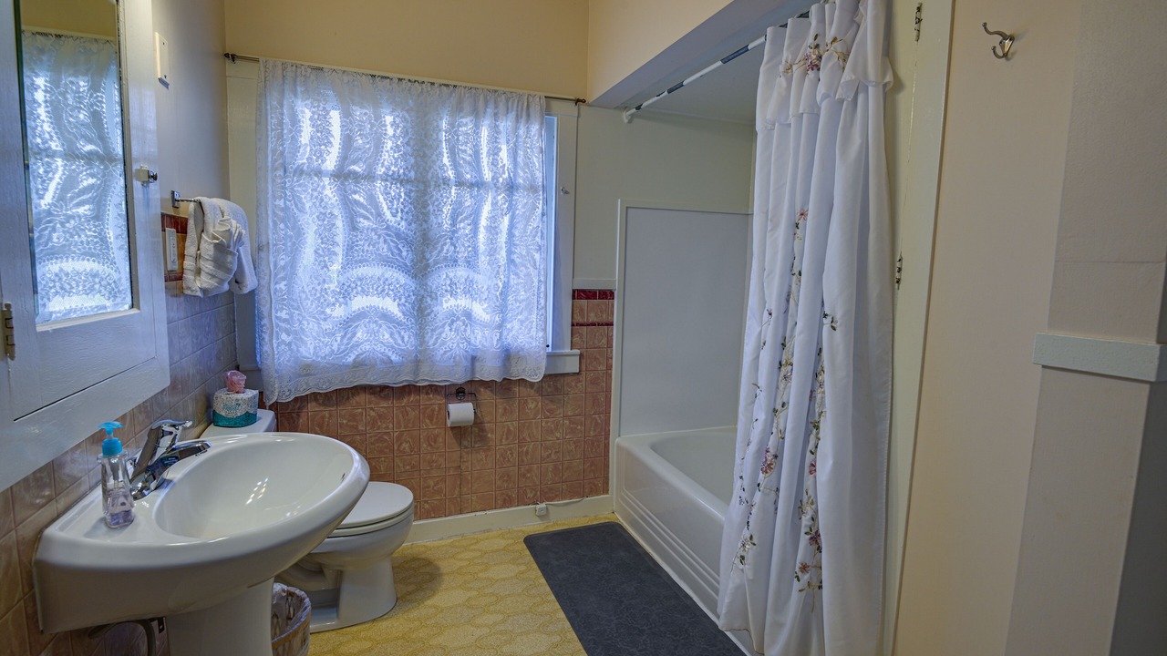 Photo of Bathroom in Fort Bragg