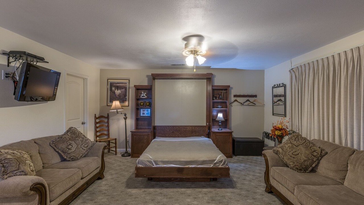 Photo of Bedroom in Mariposa