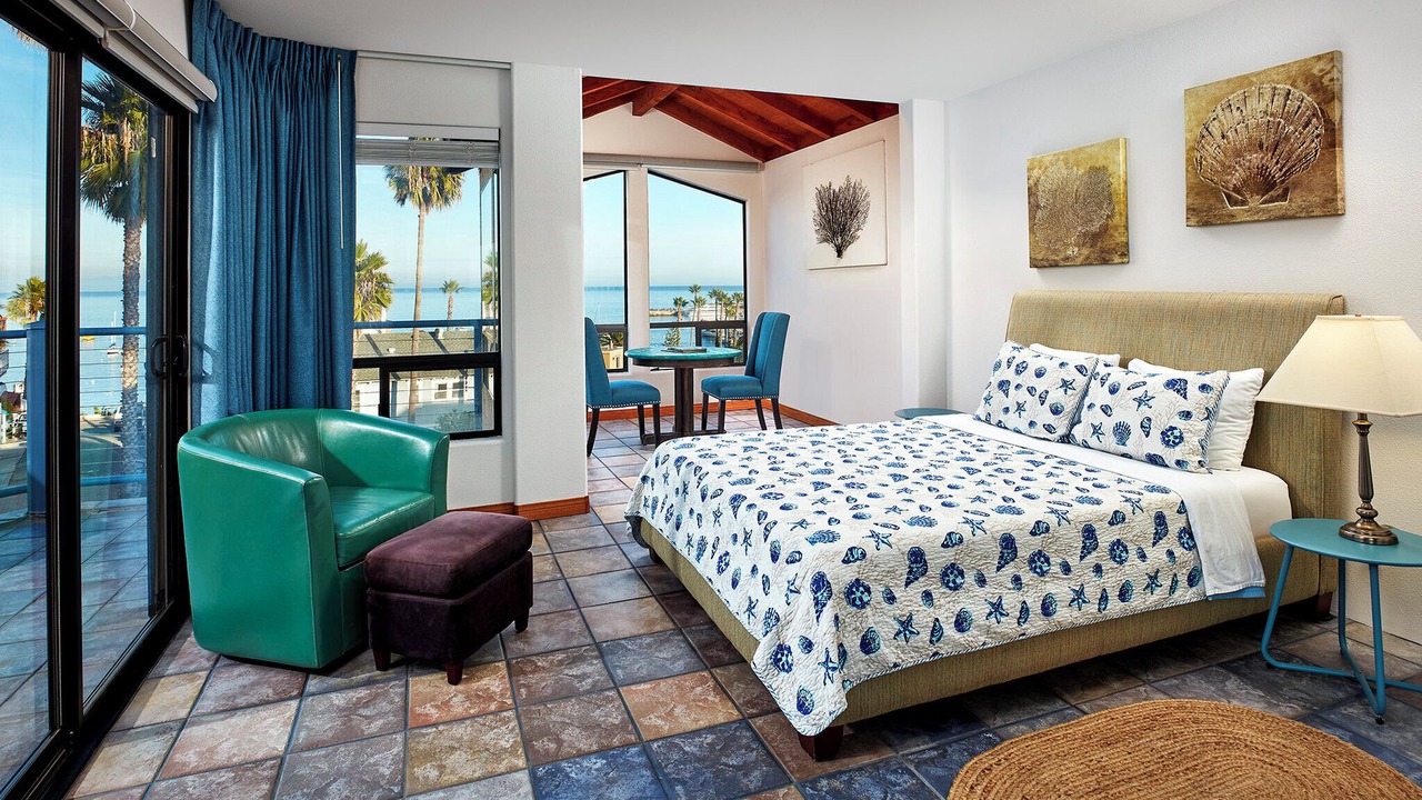 Photo of Bedroom in Avalon
