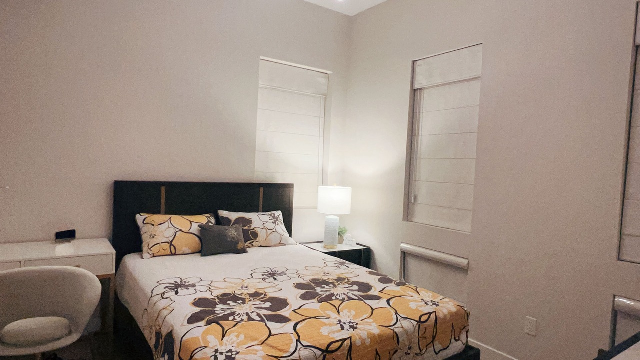 Photo of Bedroom in Montebello