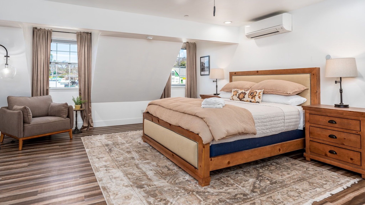 Photo of Bedroom in Oakhurst