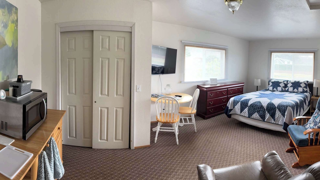 Photo of Bedroom in Smith River