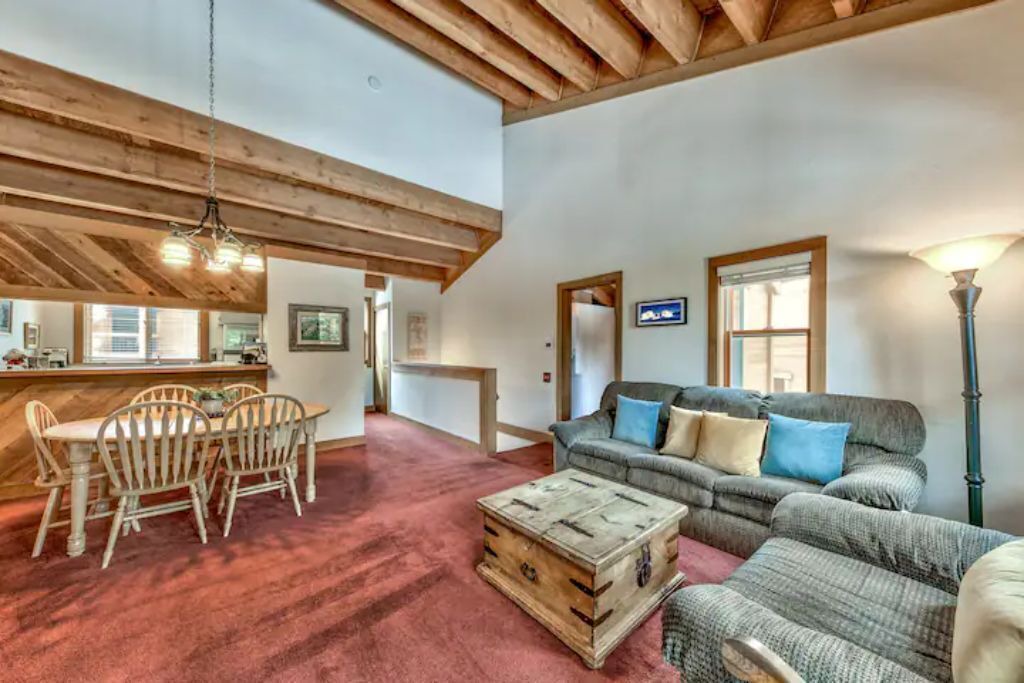 Photo of Livingroom in Truckee