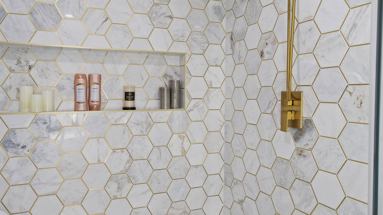 Photo of Bathroom in Racquet Club Estates