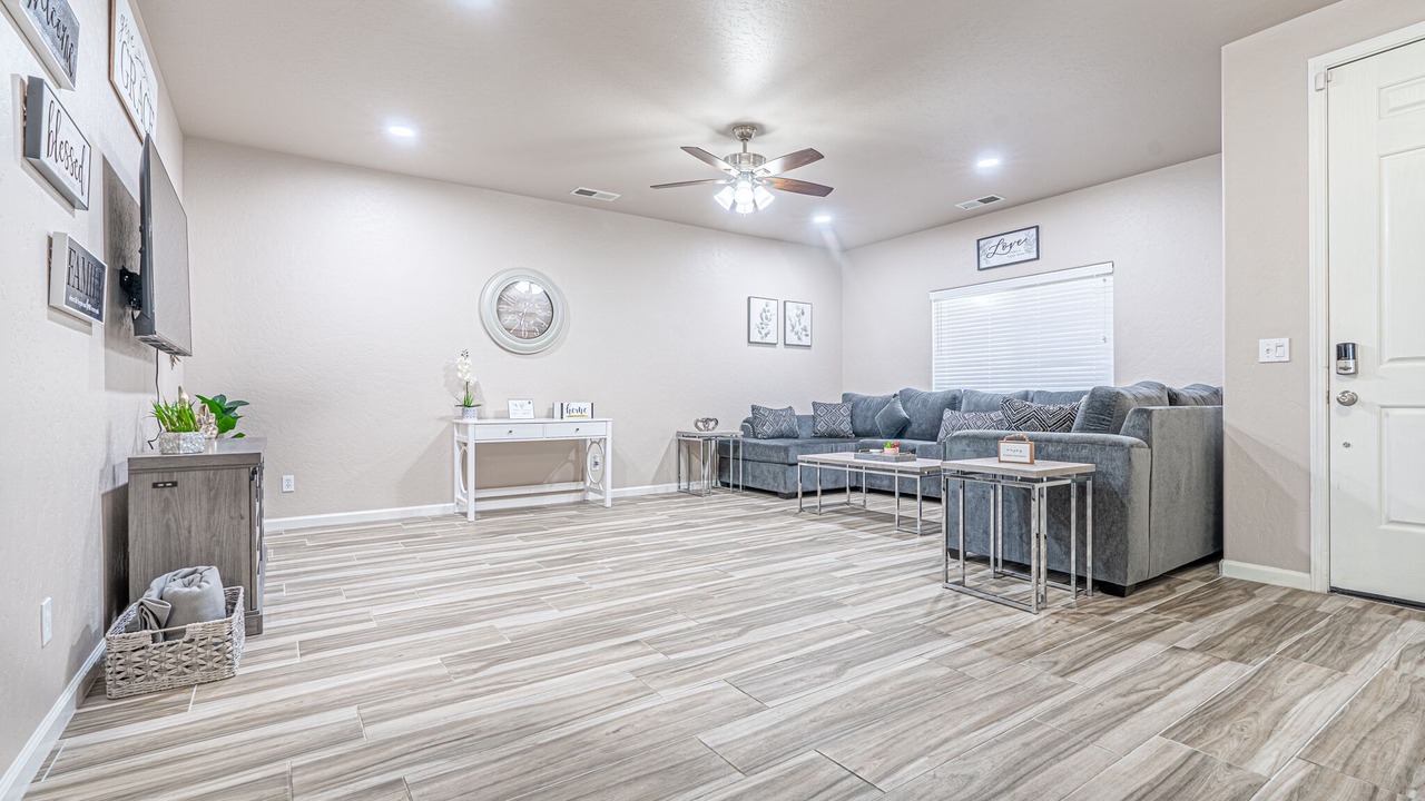 Photo of Livingroom in Raisin