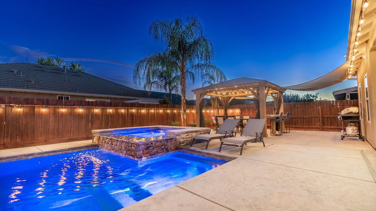 Photo of Outdoor in Raisin