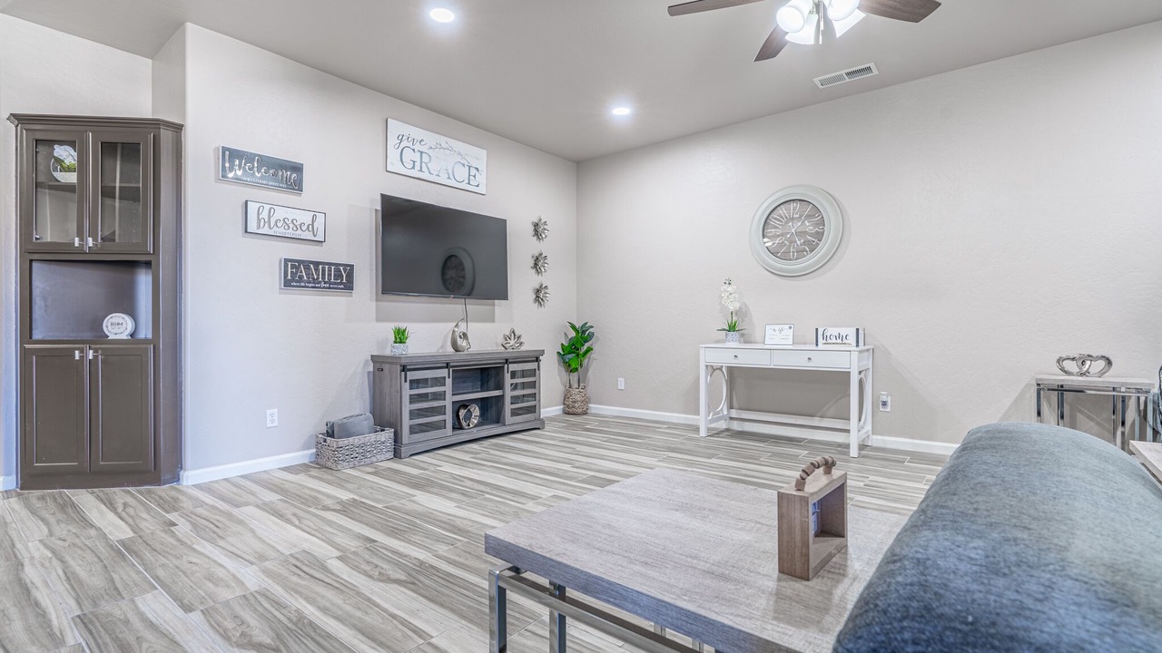 Photo of Livingroom in Raisin