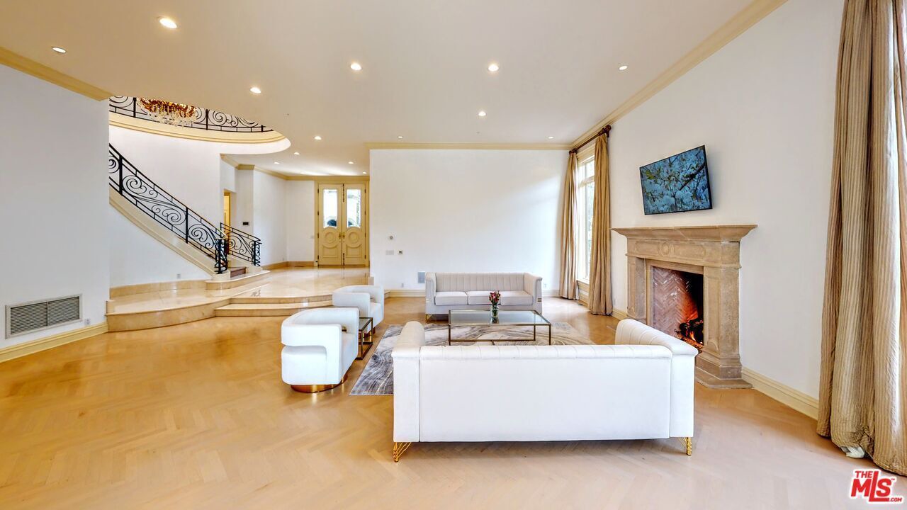Photo of Livingroom in Sherman Oaks