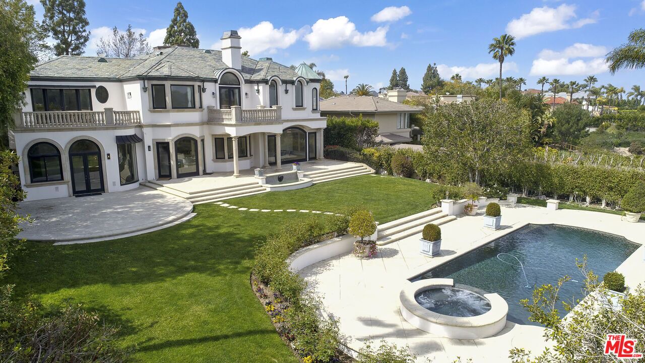 Photo of Outdoor in Sherman Oaks